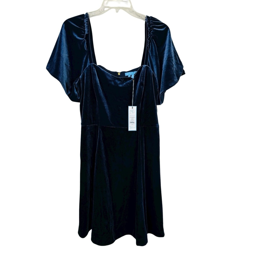 Draper James Women's Velvet Mini Dress Size 12 Square Neck‎ Bell Sleeves